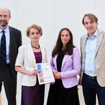 Informationen weiterlesen zum Thema: Fehlzeitenreport 2026: Krankheitsbedingte Fehlzeiten im Vorjahresvergleich leicht rückläufig, Kurzkrankenstände nehmen zu